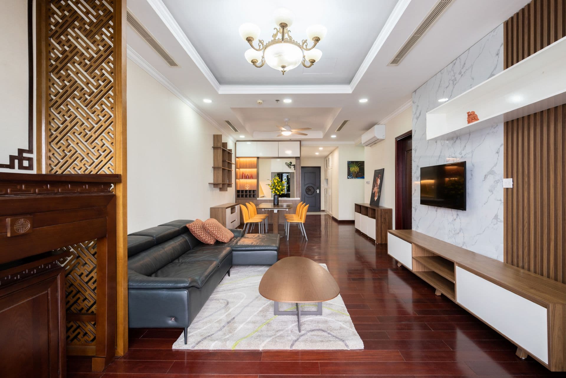 Cho thuê Homestay Royal City 2 Phòng Ngủ